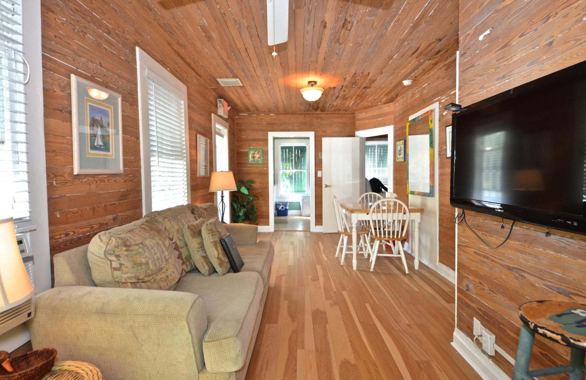Tropical Village Key West Room photo