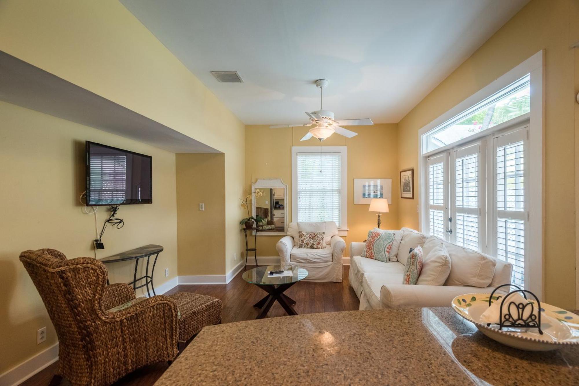 Tropical Village Key West Room photo
