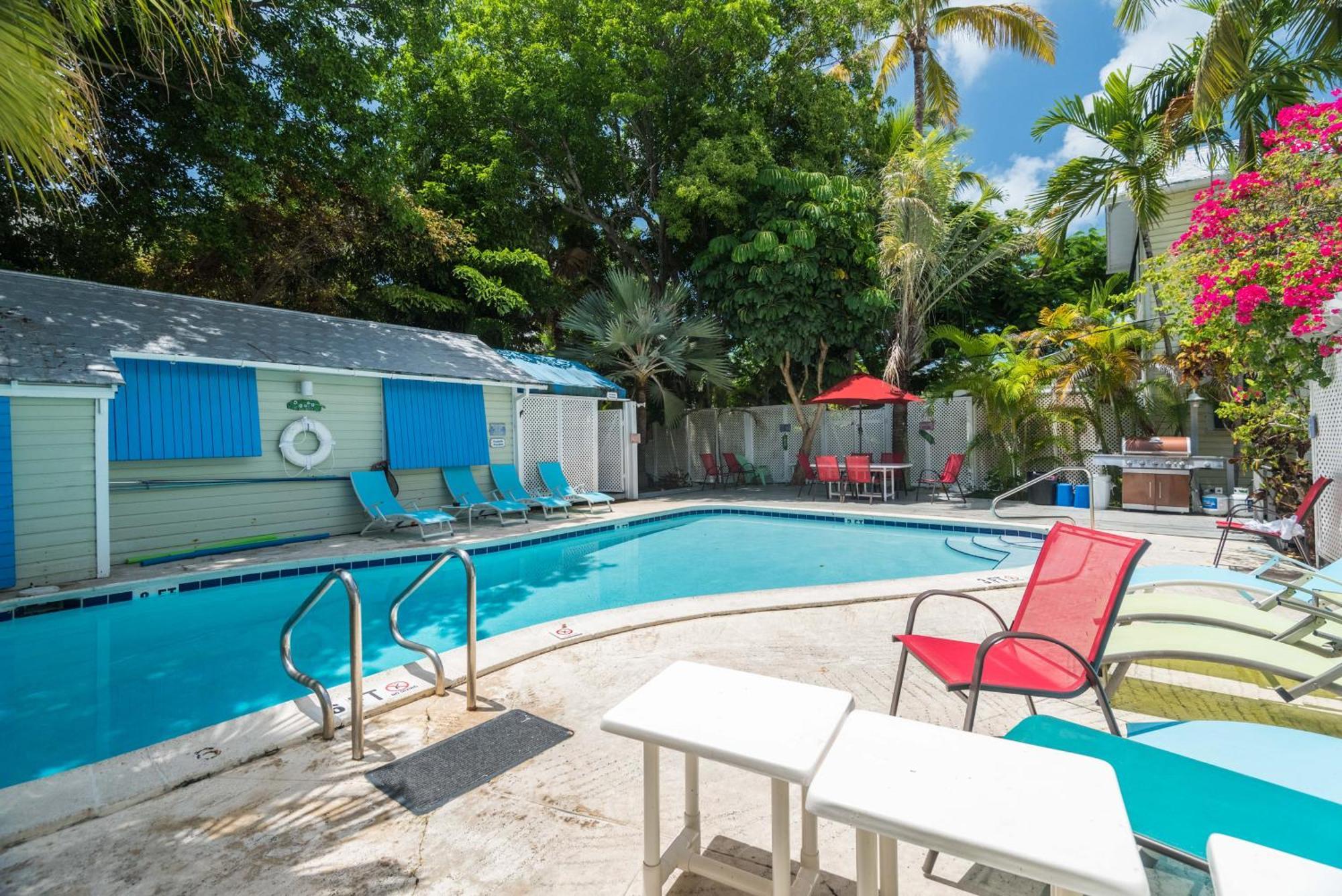 Tropical Village Key West Room photo