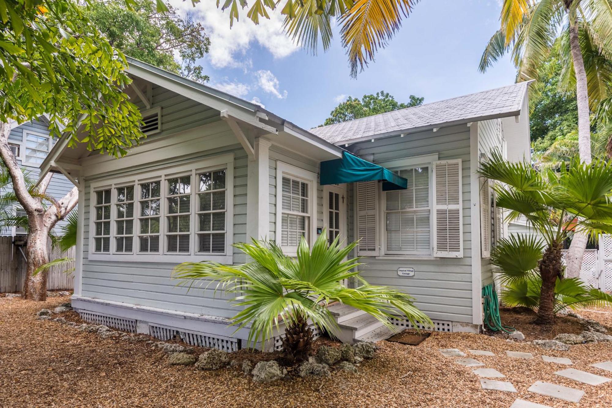 Tropical Village Key West Room photo