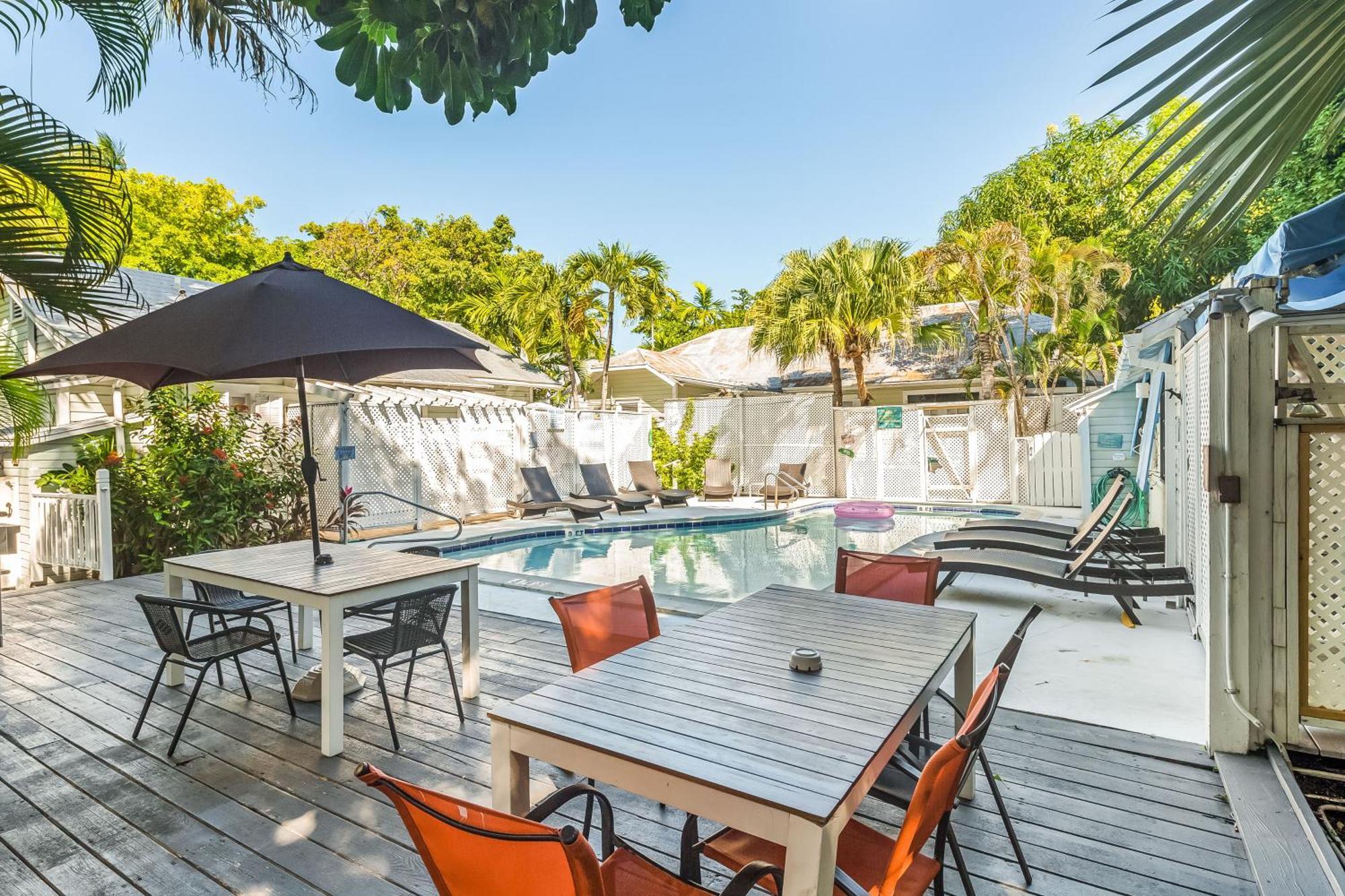 Tropical Village Key West Exterior photo